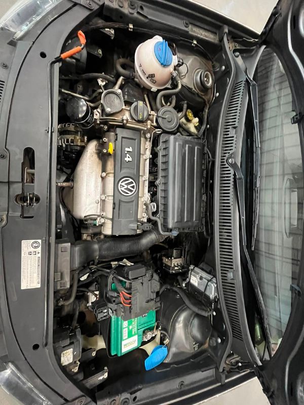 2015-Volkswagen-Polo-Vivo-GP-16-Comfortline-5-dr image:12