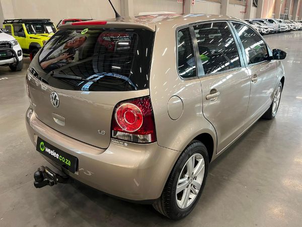 2015-Volkswagen-Polo-Vivo-GP-16-Comfortline-5-dr image:2