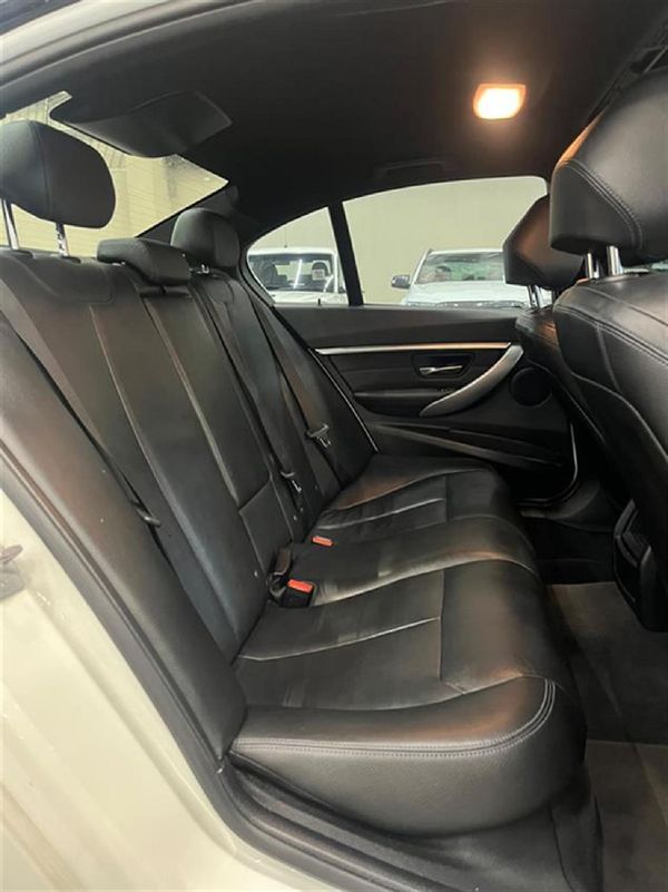 2019-BMW-3-Series-318i-M-Sport-Auto image:12