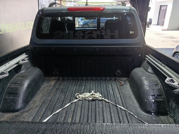 2021-Nissan-Navara-25-DDTi-PRO-4X-4X4-Auto-Double-Cab image:9