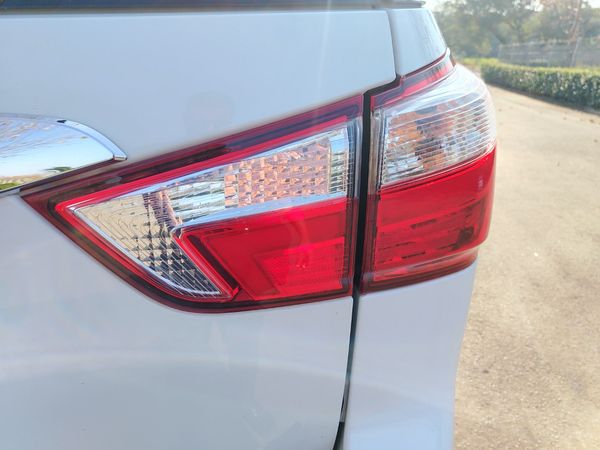 2019-Isuzu-Mu-x-30D-Auto image:16