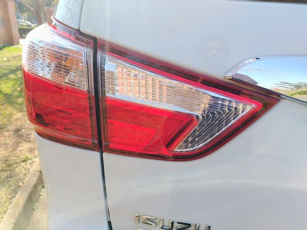 2019-Isuzu-Mu-x-30D-Auto image:18
