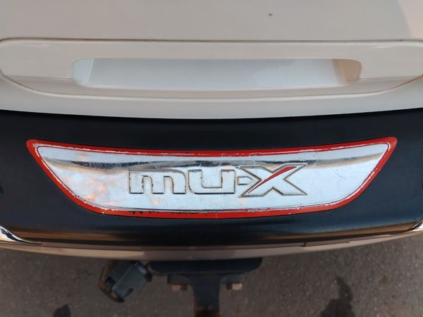 2019-Isuzu-Mu-x-30D-Auto image:19