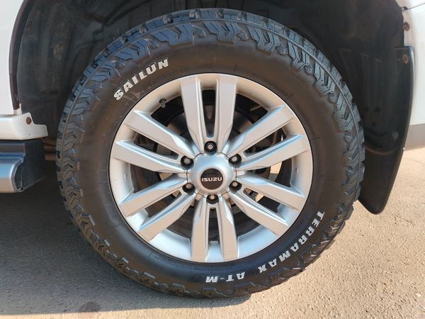 2019-Isuzu-Mu-x-30D-Auto image:28