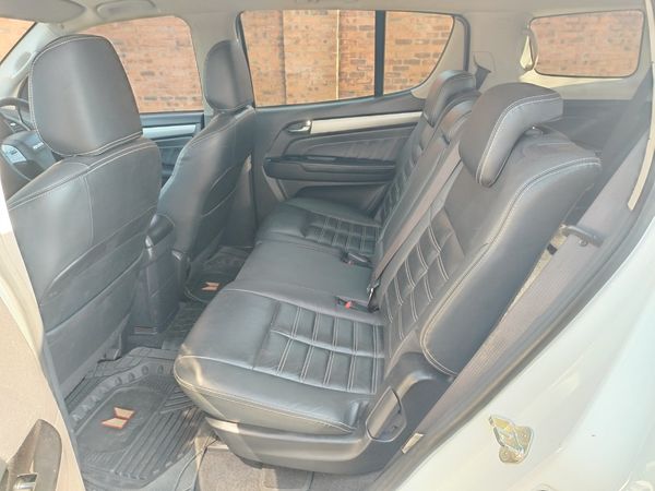 2019-Isuzu-Mu-x-30D-Auto image:29