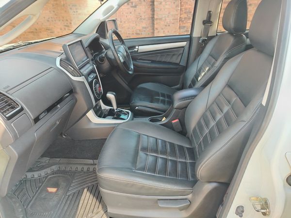2019-Isuzu-Mu-x-30D-Auto image:30