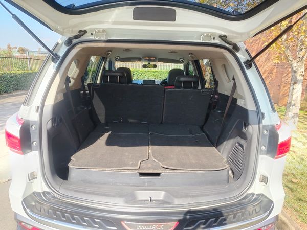 2019-Isuzu-Mu-x-30D-Auto image:7