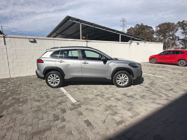 2022-Toyota-Corolla-Cross-18-XS-Hybrid image:1