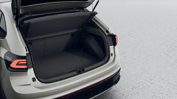 2026-Volkswagen-Taigo-10-TSI-R-Line-Auto image:4