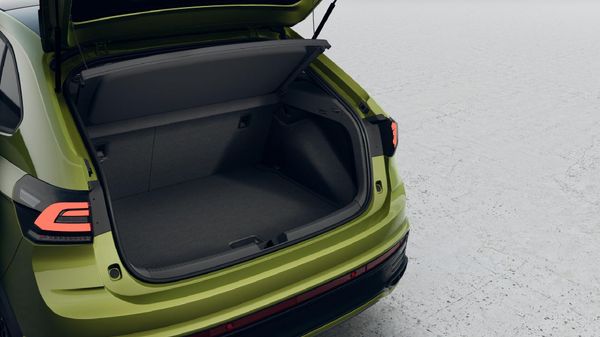 2026-Volkswagen-Taigo-10-TSI-R-Line-Auto image:4