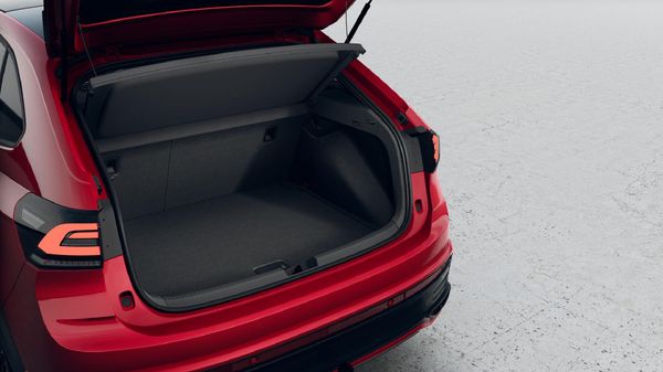 2026-Volkswagen-Taigo-10-TSI-R-Line-Auto image:4
