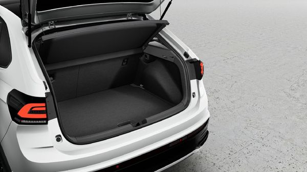 2026-Volkswagen-Taigo-10-TSI-R-Line-Auto image:4