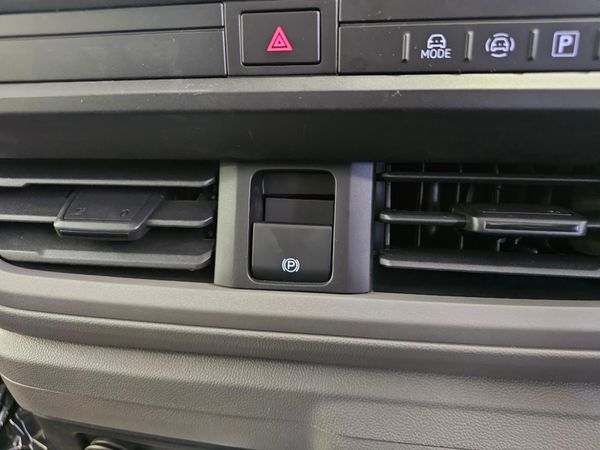 2026-Volkswagen-Kombi-20TDI-Basic-Auto-125kw image:7