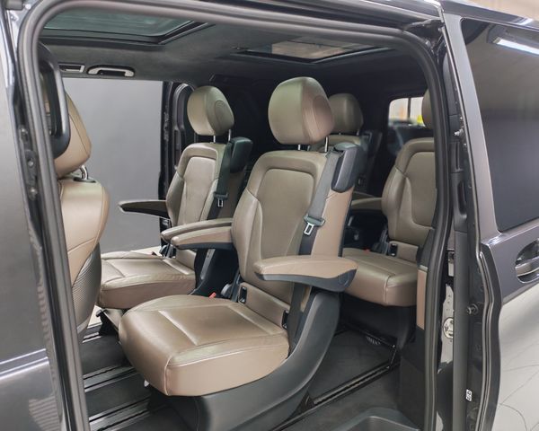 2023-Mercedes-Benz-V-Class-V-300d-Exclusive image:11