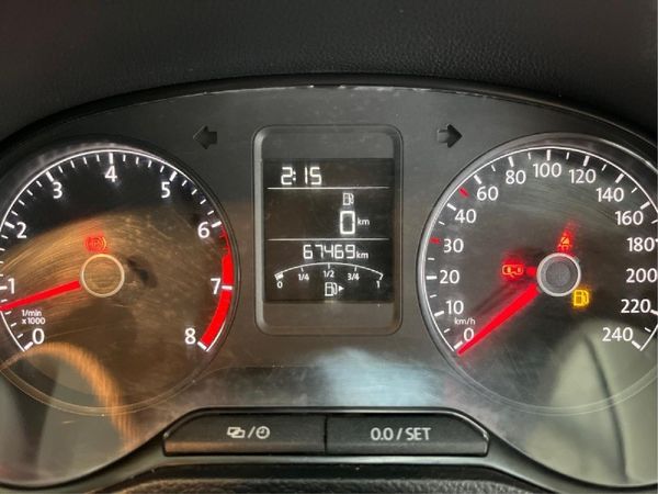 2022-Volkswagen-Polo-Vivo-14-Comfortline-5-dr image:13
