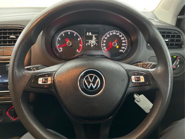 2022-Volkswagen-Polo-Vivo-14-Comfortline-5-dr image:14