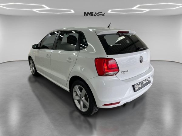 2022-Volkswagen-Polo-Vivo-14-Comfortline-5-dr image:7
