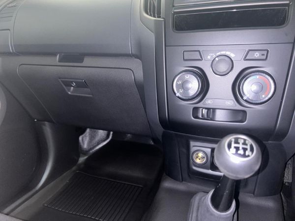 2026-Isuzu-D-Max-250C-Fleetside-Single-Cab image:8