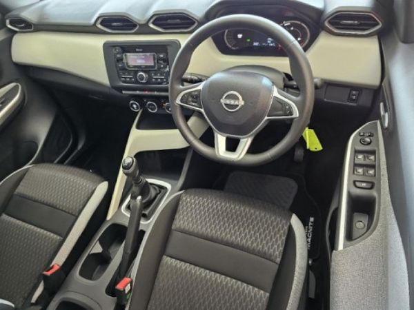 2025-Nissan-Magnite-10T-Visia image:13