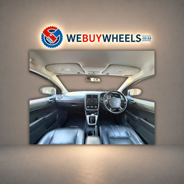 2011-Dodge-Caliber-20-SXT image:6