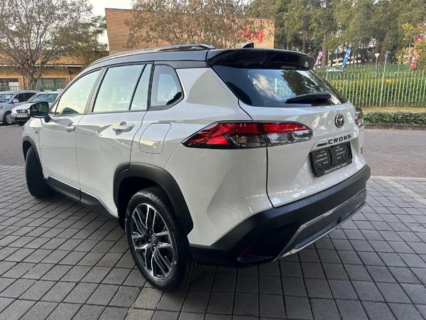 2026-Toyota-Corolla-Cross-18-GR-S-Hybrid image:11