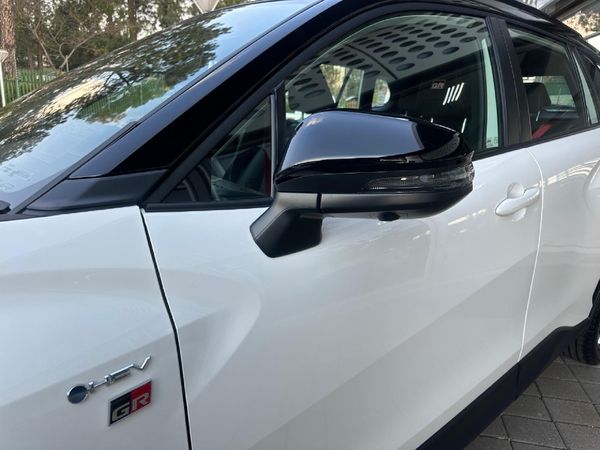 2026-Toyota-Corolla-Cross-18-GR-S-Hybrid image:14