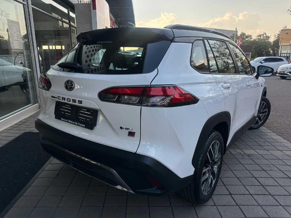 2026-Toyota-Corolla-Cross-18-GR-S-Hybrid image:8