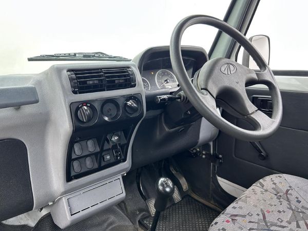 2022-Mahindra-Bolero-Maxi-Truck-25-TD-Single-Cab image:7