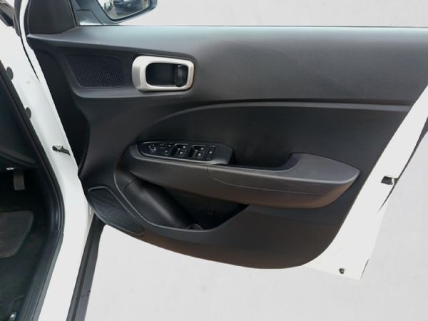 2024-Hyundai-Venue-12-Motion image:12