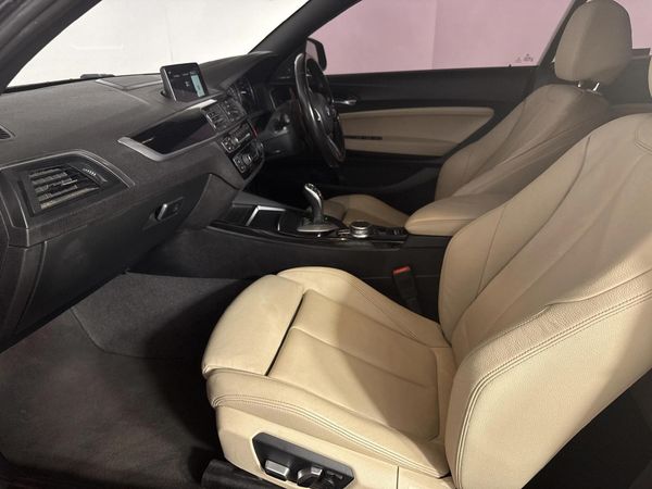 2017-BMW-2-Series-M240i-Convertible-Auto image:7