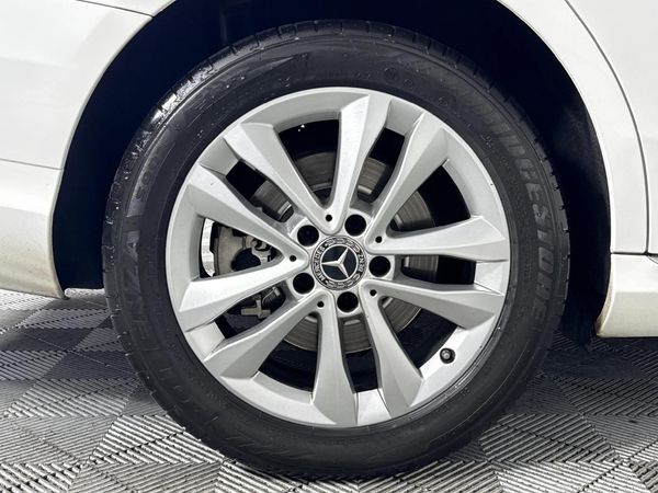 2020-Mercedes-Benz-C-Class-C-200-Auto image:7