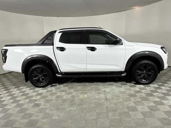 2023-Isuzu-D-Max-30-DDI-V-Cross-HR-Auto-Double-Cab image:17