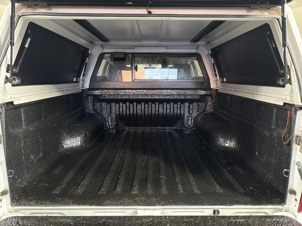 2025-Isuzu-D-Max-19-DDI-HR-LS-Auto-Double-Cab image:13