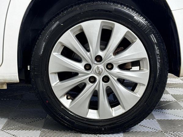 2019-Opel-Combo-Life-Enjoy-16-TD image:5