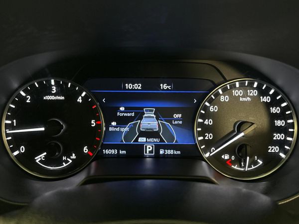 2025-Nissan-Navara-25-DDTi-PRO-2X-Auto-Double-Cab image:2