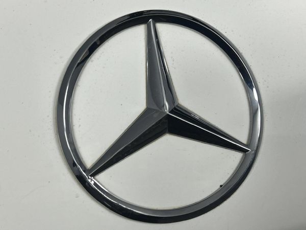 2021-Mercedes-Benz-GLC-220d-4Matic image:11