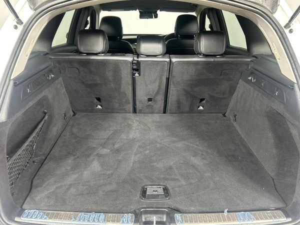 2021-Mercedes-Benz-GLC-220d-4Matic image:14