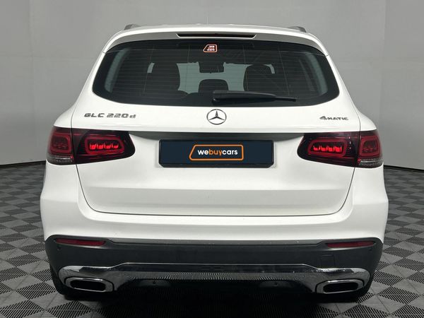 2021-Mercedes-Benz-GLC-220d-4Matic image:18
