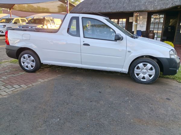 2011-Nissan-NP200-16 image:22