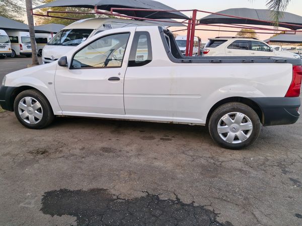 2011-Nissan-NP200-16 image:7