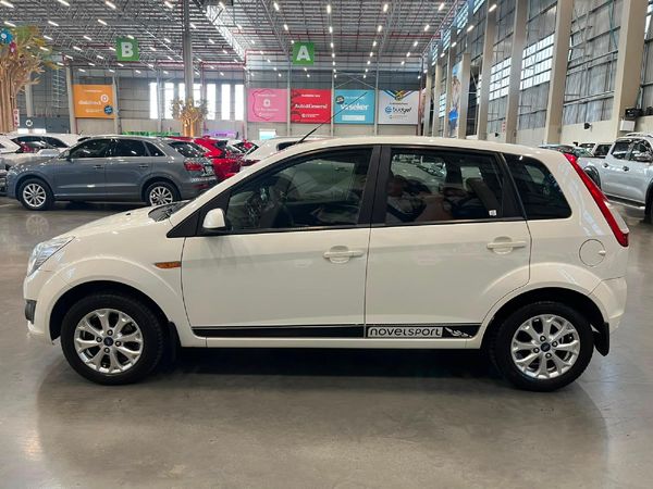 2015-Ford-Figo-14-Trend image:5