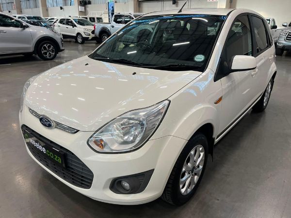 2015-Ford-Figo-14-Trend image:6