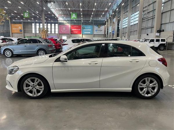 2018-Mercedes-Benz-A-Class-A-200d-Style-Auto image:5