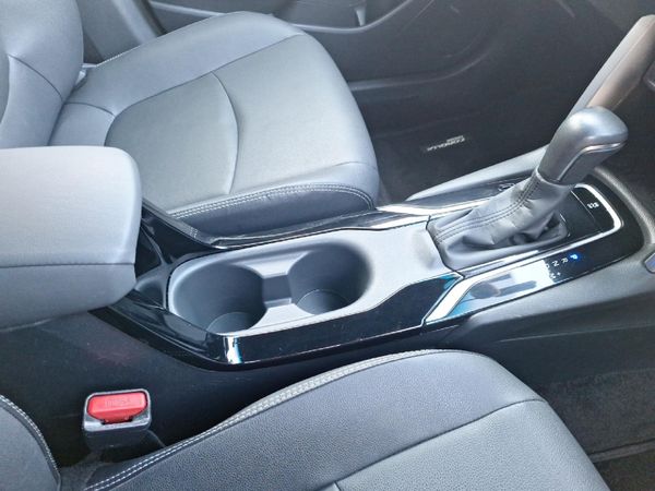 2022-Toyota-Corolla-Cross-18-XS image:9