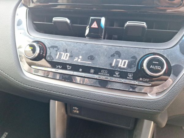 2022-Toyota-Corolla-Cross-18-XS image:12