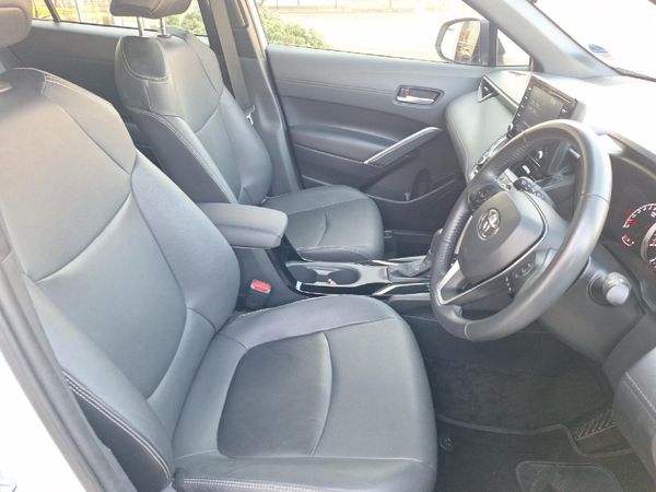 2022-Toyota-Corolla-Cross-18-XS image:13
