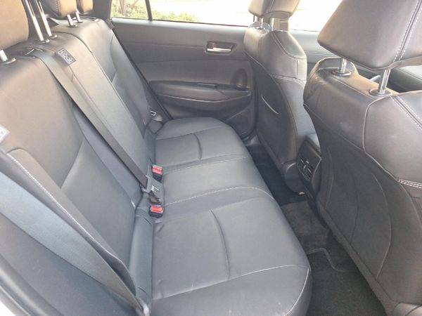 2022-Toyota-Corolla-Cross-18-XS image:14