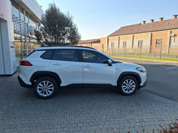 2022-Toyota-Corolla-Cross-18-XS image:2