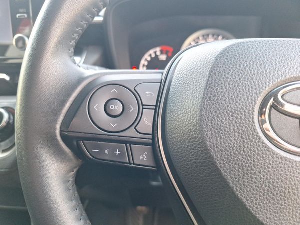 2022-Toyota-Corolla-Cross-18-XS image:6