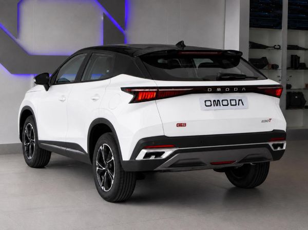 2026-Omoda-C5-15T-Street-Plus image:6